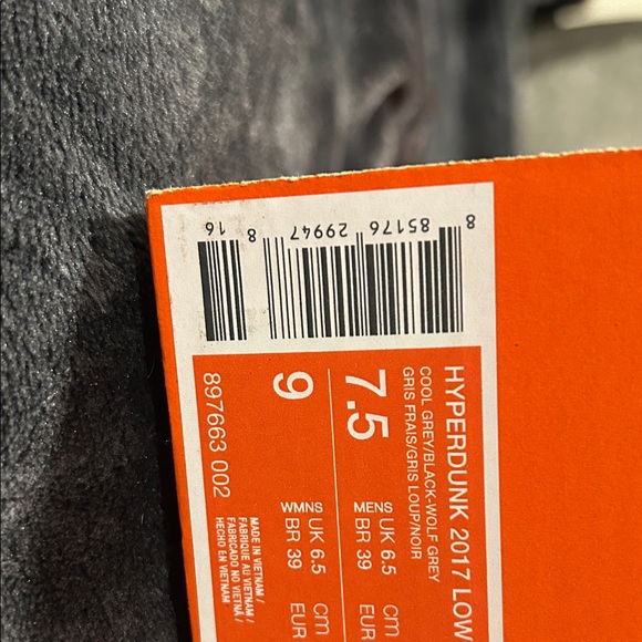 Nike Gray Men’s Hyperdunk 2017 Low - Picture 6 of 6